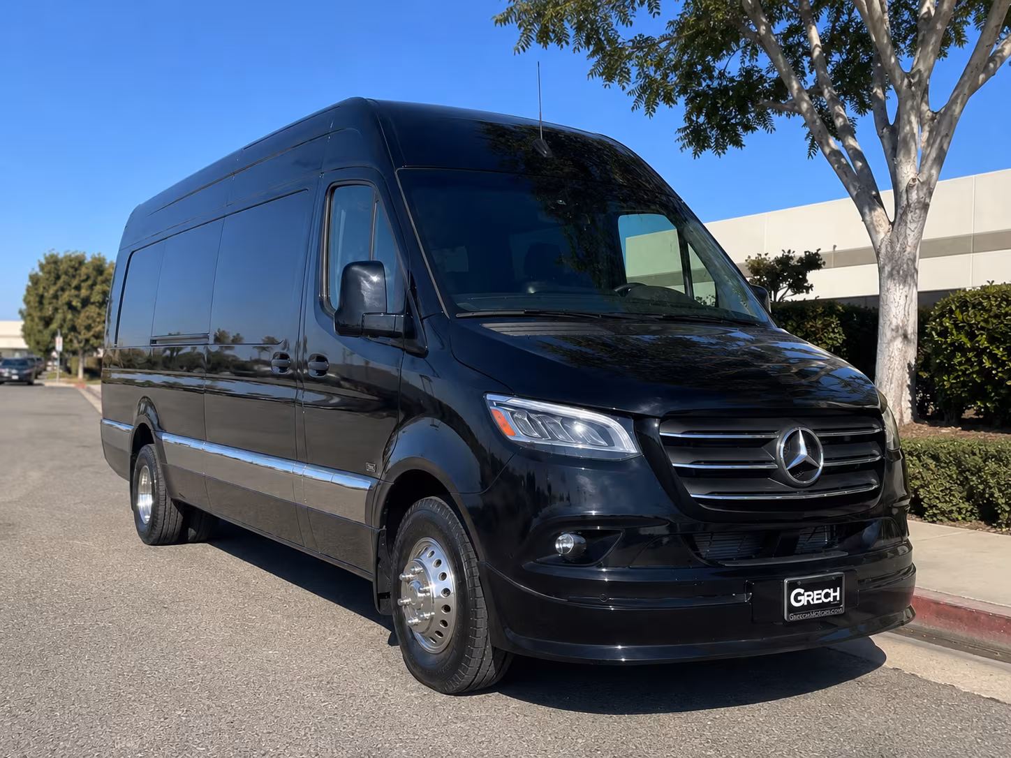 18 passenger sprinter van