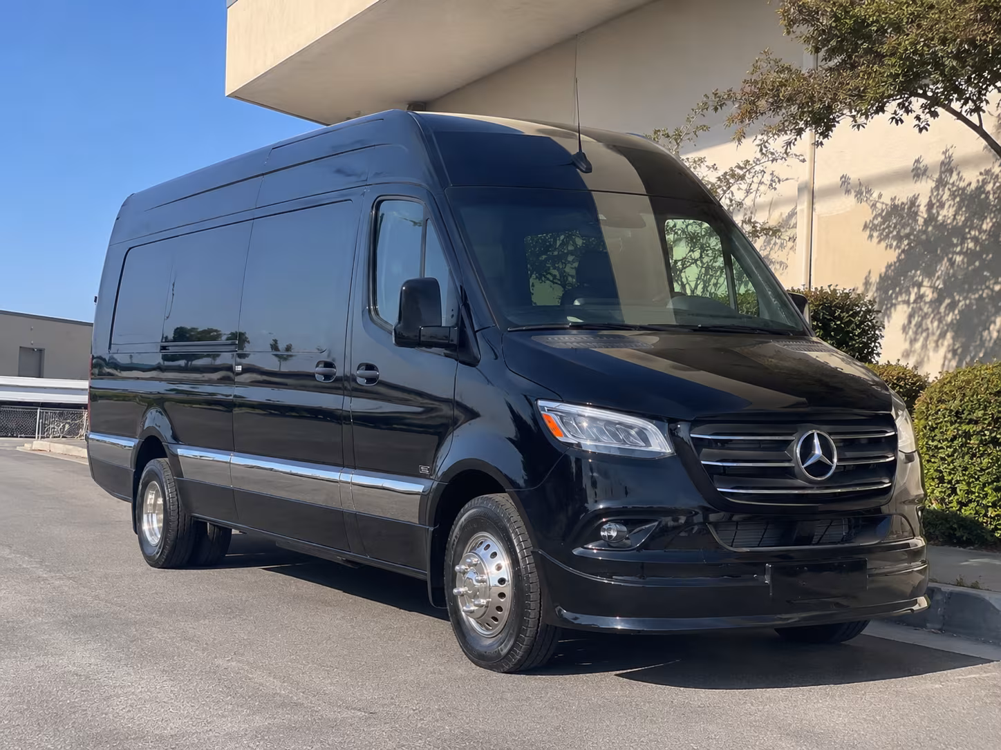 find the perfect transportation for your next corporate event 5